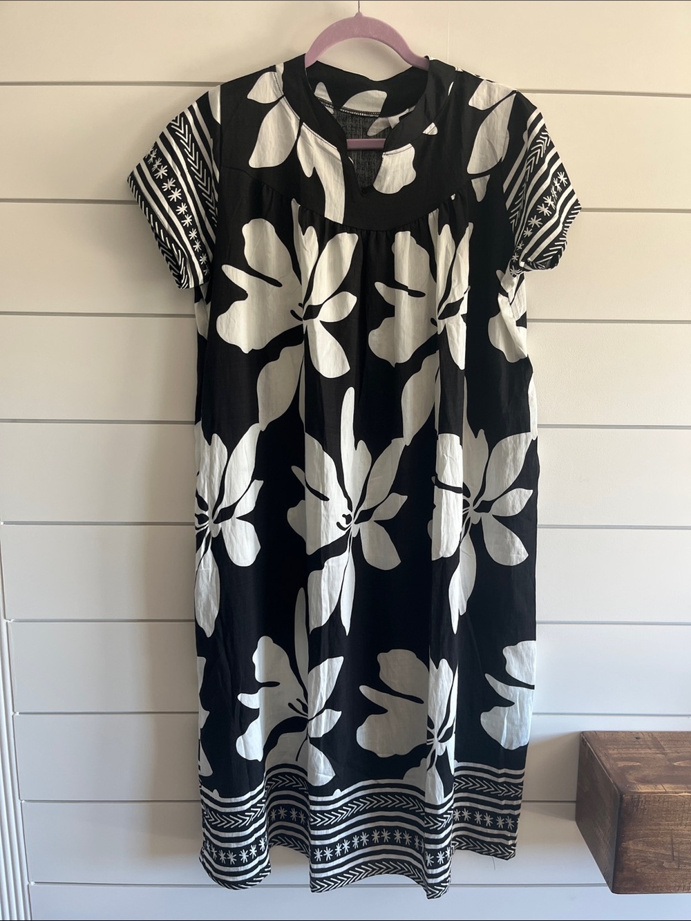 Coutfits Black & White Floral Bell Dress NWT Size Large/XL